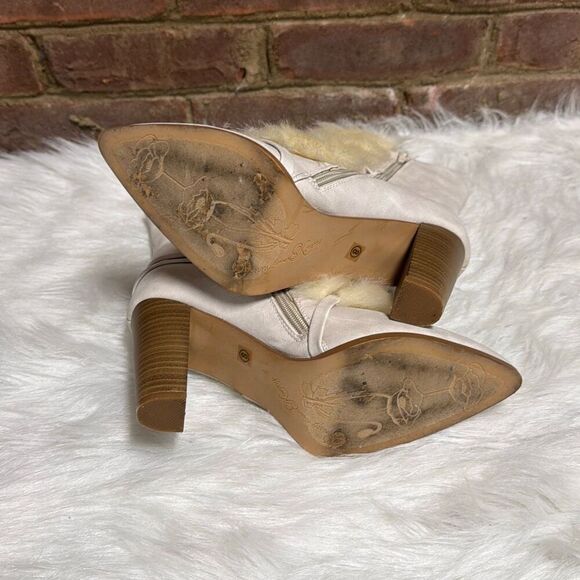 Penny Loves Kenny Faux Beige Faux Fur Bootie Size 8 - Picture 6 of 10